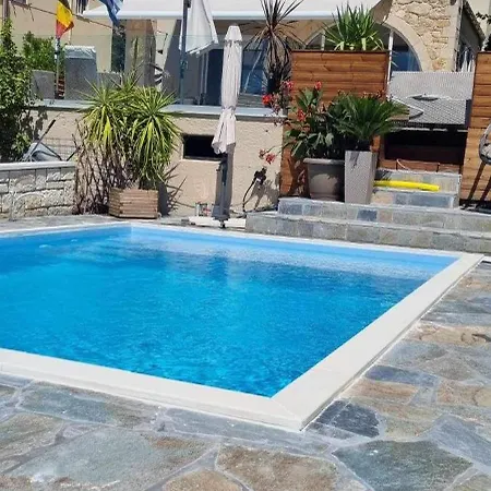 Athena Crete Gavalochori